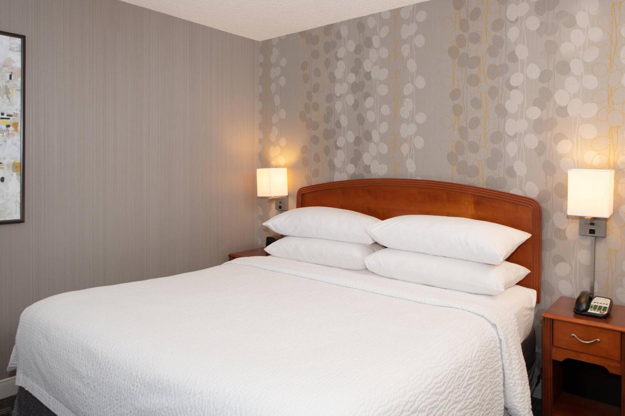 Courtyard By Marriott Newark Silicon Valley Exterior foto